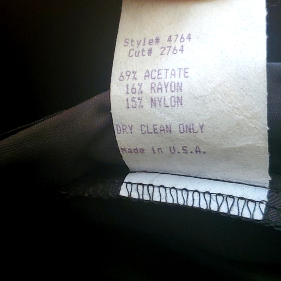 Vintage Cachet Velvet Dress - Picture 5 of 5